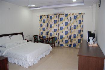 Sravya Compact Residency Hotel Hyderabad Plot 17/1, Jayabheri Pine Valley Colony