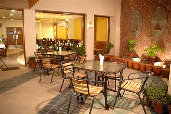 Hotel Ratnawali Jaipur New Colony Near Panch Batti