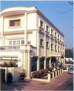 La Place Sarovar Portico Hotel Lucknow 6 Shahnajaf Road