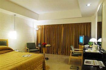 Savera Hotel Chennai 146, Dr. Radhakrishnan Road