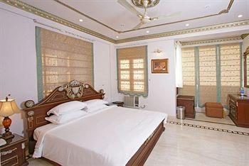 Perfect Haven Hotel Egmore Chennai 7B Tangy Apartments, 34, Dr. PV Cherian Crescent Road, Egmore