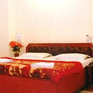 Hotel Sunny Classic Mahabaleshwar Main Market