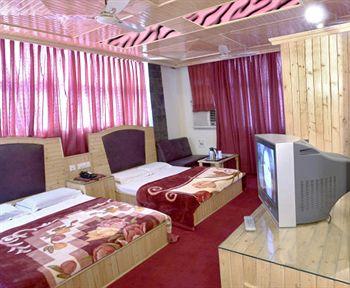 Hotel Lals Haveli New Delhi 8892-95, Multani Dhanda