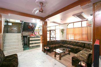 Hotel Woodland Deluxe New Delhi 8235/6, Multani Dhanda, Arakashan Road