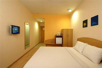 Ginger Hotel Puducherry Old Venus Theatre, Karuvadikuppam, Main Road Saram Revenue Village