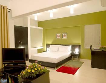 Royal Orchid Golden Suites Pune 15 Rose Premises S, Near mari Gold, Kalyani Nagar