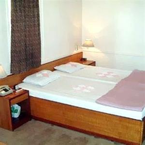 Bhooshan Hotel Pune 1170/7, Shivaji Nagar