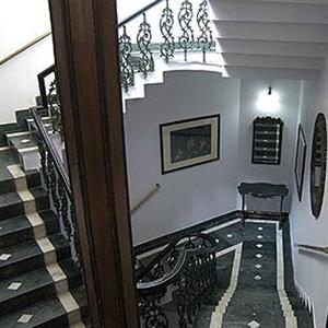 Hotel Swaroop Vilas Udaipur 6, Ambavgarh, Opp. Lake Swaroop Sagar