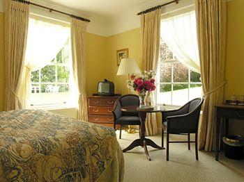 Ross Lake Hotel Oughterard Rosscahill, Co. Galway