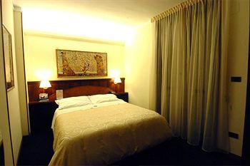 Orientale Hotel Brindisi Corso Garibaldi 40