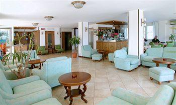 Diplomatic Hotel Cervia Lungomare Deledda 114