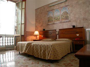 Hotel Olimpia Florence Piazza della Repubblica 2