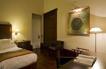 Hotel L'Orologio Florence Piazza Santa Maria Novella 24