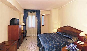 Assinos Palace Hotel Giardini Naxos Via Consolare Valeria 33