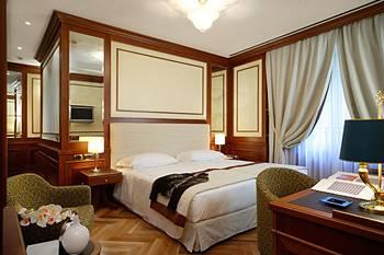 Hotel Manzoni Milan Via Santo Spirito 20