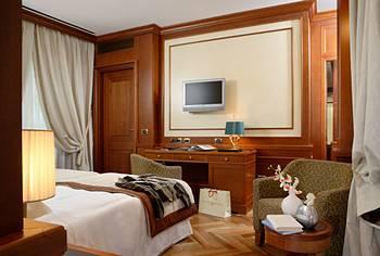 Hotel Manzoni Milan Via Santo Spirito 20