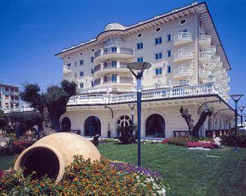 Palace Hotel Cervia Viale 2 Giugno 60