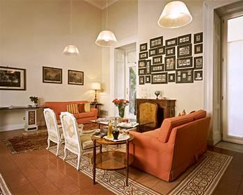 Costantinopoli 104 Hotel Naples Via Santa Maria di Costantinopoli 104