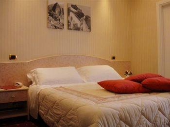 Hotel Royal Plaza Rimini Viale Trieste 22