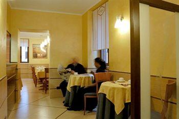 Hotel Lirico Rome Via del Viminale 31