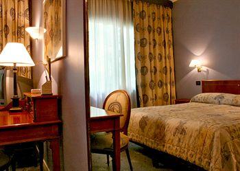 Fenix Hotel Rome Viale Gorizia n. 5/7