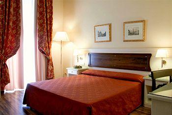 Residenza Domiziano Hotel Rome Via San Nicola da Tolentino 50