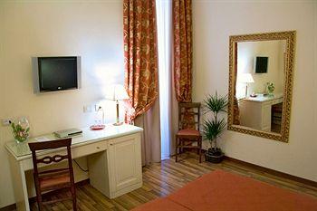 Residenza Domiziano Hotel Rome Via San Nicola da Tolentino 50