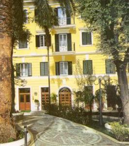 Villa San Lorenzo Maria Hotel Rome Via dei Liguri 7