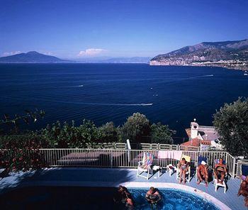 Hotel Residence Miramare Sorrento Via Capo 60