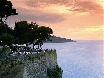 Grand Hotel Ambasciatori Sorrento Via A. Califano 18