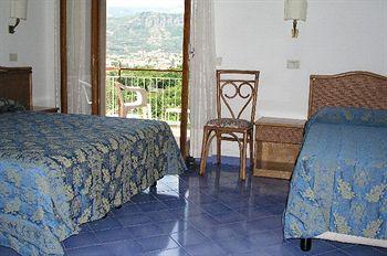 Hotel Girasole Sorrento Corso Italia 302