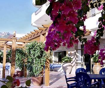 Hotel Solemar Sant'Alessio Siculo Via Lungomare 94