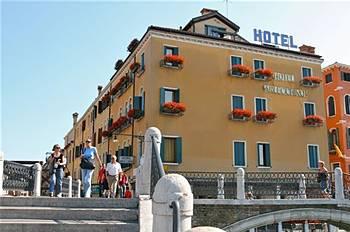 Hotel Arlecchino Venice Santa Croce 390