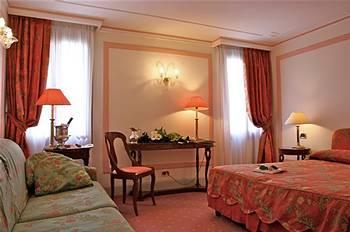 Hotel Arlecchino Venice Santa Croce 390