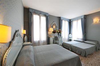 Locanda Antica Hotel Venice Frezzeria San Marco 1672