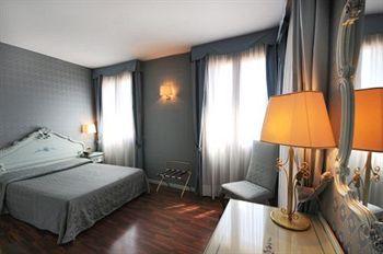 Locanda Antica Hotel Venice Frezzeria San Marco 1672