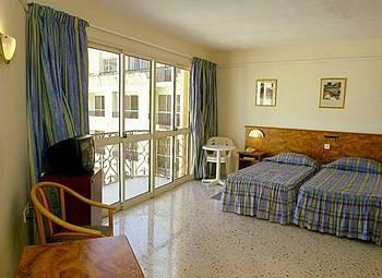 Il Palazzin Hotel Qawra R. Loria Street