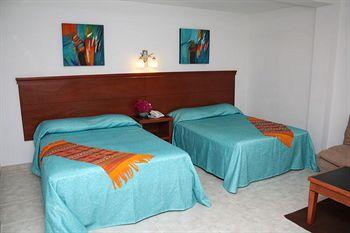 Hotel Nacional Merida Calle 61 #474 x 54 y 56 No. 474. Centro