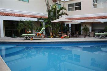 Hotel Nacional Merida Calle 61 #474 x 54 y 56 No. 474. Centro