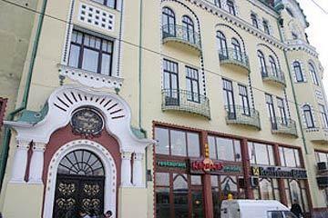 Vulturul Negru Hotel Oradea Str. Independentei 1