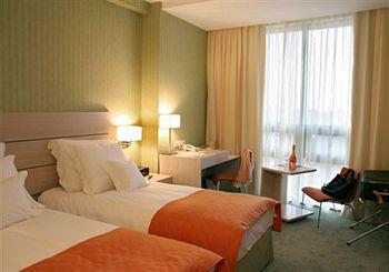 Golden Tulip Ana Tower Hotel Sibiu Str. Scoala De Inot 2