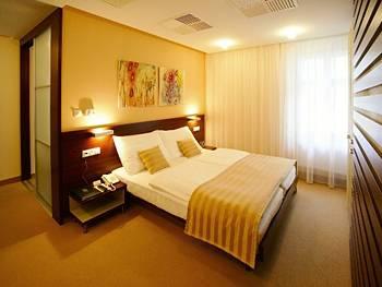 Michalska Brana Hotel Bratislava Bastova 4