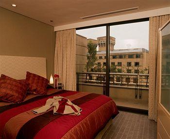 Raphael Penthouse Suites Johannesburg South Tower Nelson Mandela Square Fifth Street Sandton Sandown