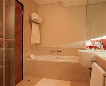 Raphael Penthouse Suites Johannesburg South Tower Nelson Mandela Square Fifth Street Sandton Sandown