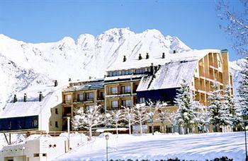 Husa Edelweiss Hotel Cerler Pso. de la Estación, s/n, Urbanización Cerler