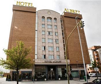 Hotel Albret Pamplona C/ Ermitagaña 3