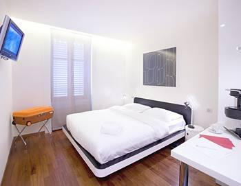 La Cour Des Augustins Hotel Geneva 15 Rue Jean Violette