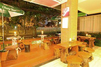 Royal View Resort Bangkok 27/3 Soi Chaisamorpoom Rangnam Road Payathai Ratchatevi