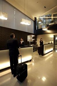 S Sukhumvit Suites Bangkok 403 Sukhumvit Road Klongtoeynuea Wattana