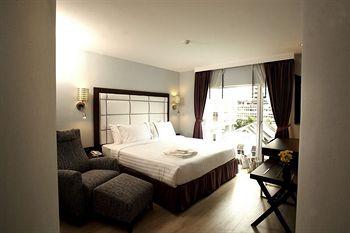 S Sukhumvit Suites Bangkok 403 Sukhumvit Road Klongtoeynuea Wattana